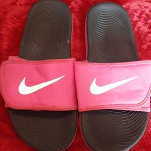 Nike slides